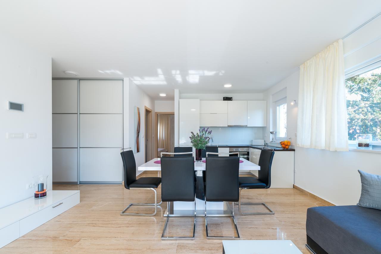 Apartments Corkovic Vir Zewnętrze zdjęcie